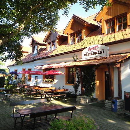 Pension & Restaurant U Konske Drahy Holkov Velešín 外观 照片